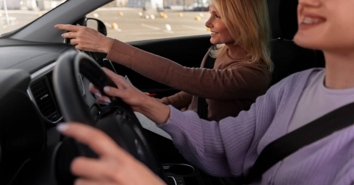 איך לבחור מורה נהיגה